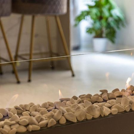 New & Unique Apartment - A 5 Minutes Ferry To Capital City Of Valletta 森格莱阿 外观 照片