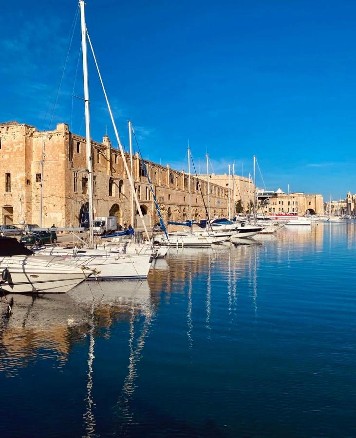 New & Unique Apartment - A 5 Minutes Ferry To Capital City Of Valletta 森格莱阿 外观 照片