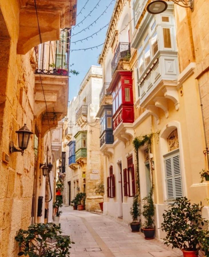 New & Unique Apartment - A 5 Minutes Ferry To Capital City Of Valletta 森格莱阿 外观 照片